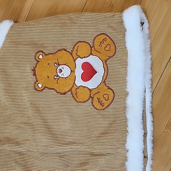 SHEIN X Care Bears Plus Embroidery Cartoon Pattern Contrast Fuzzy Trim Corduroy - Picture 7 of 11